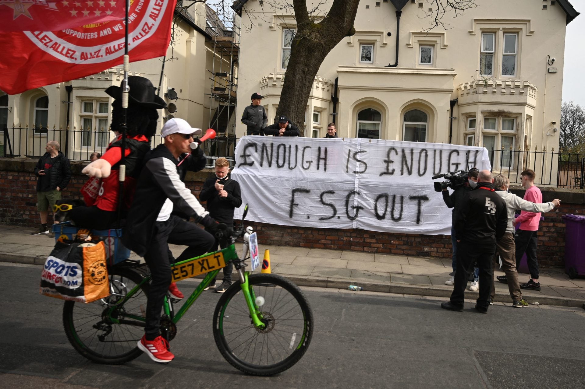 Photo by OLI SCARFF/AFP via Getty Images