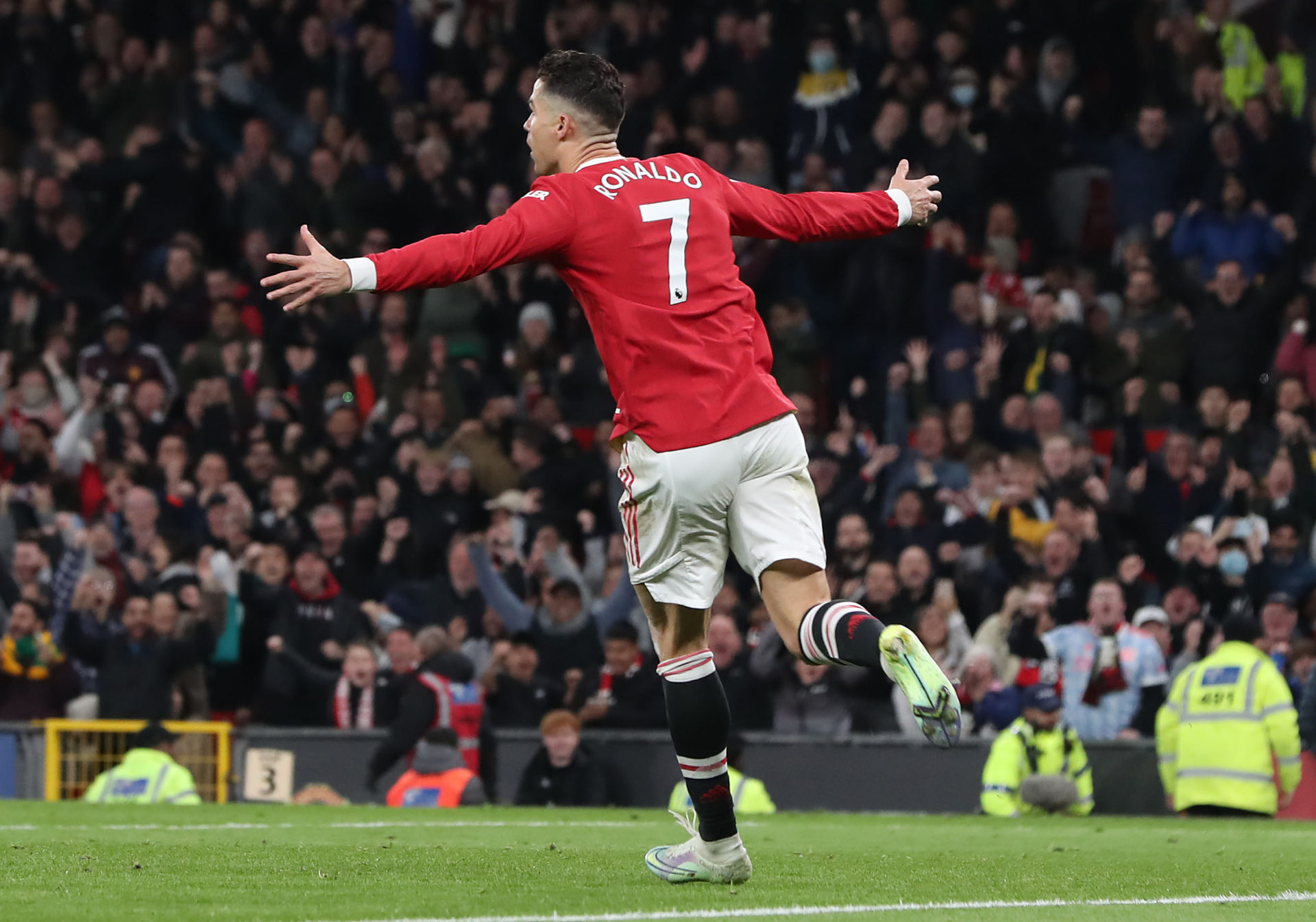 Photo by Tom Purslow/Manchester United via Getty Images