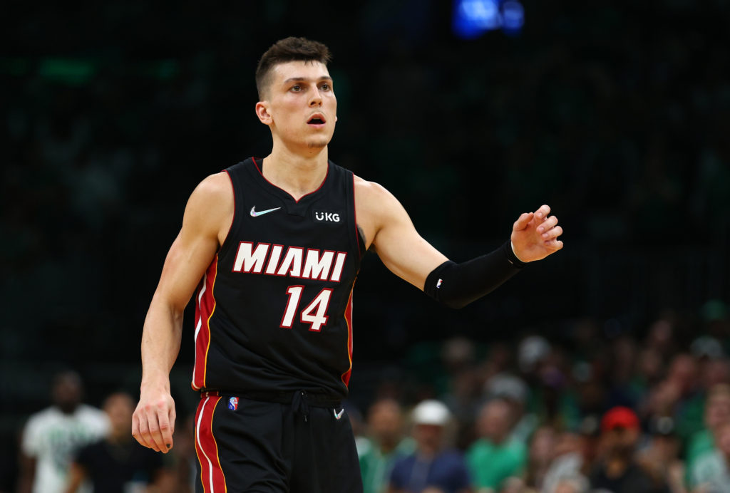 what happened to tyler herro why isnt he playing tonight