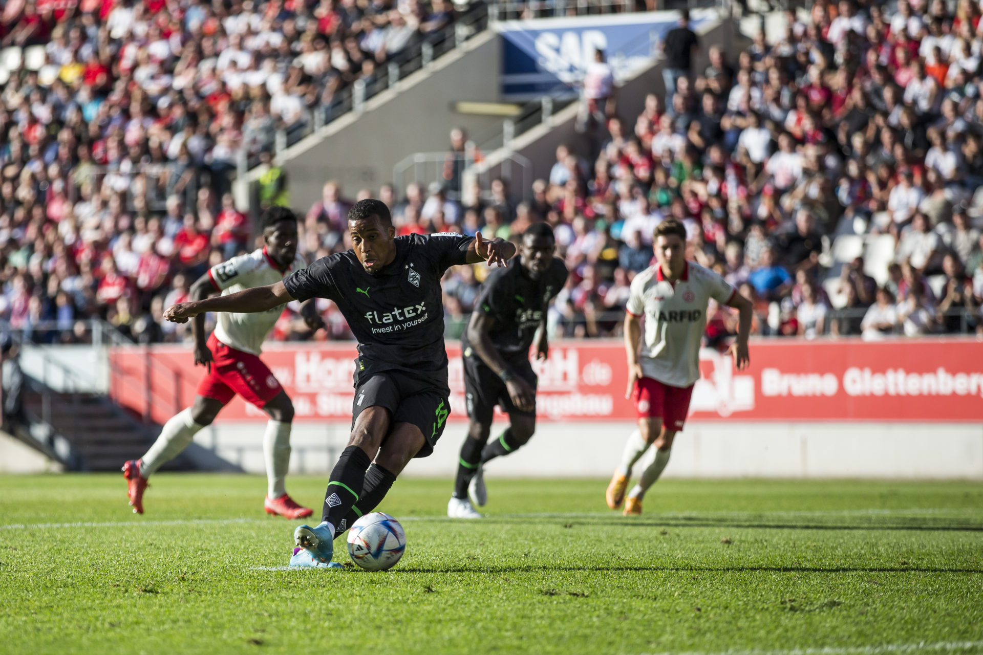 Photo by Christian Verheyen/Borussia Moenchengladbach via Getty Images