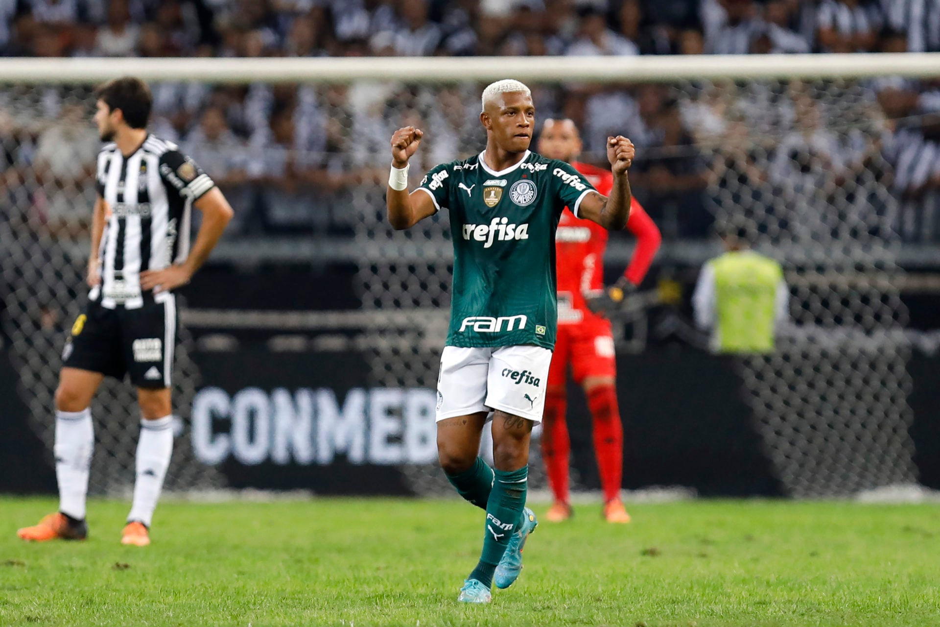 Photo by Ricardo Moreira/Getty Images