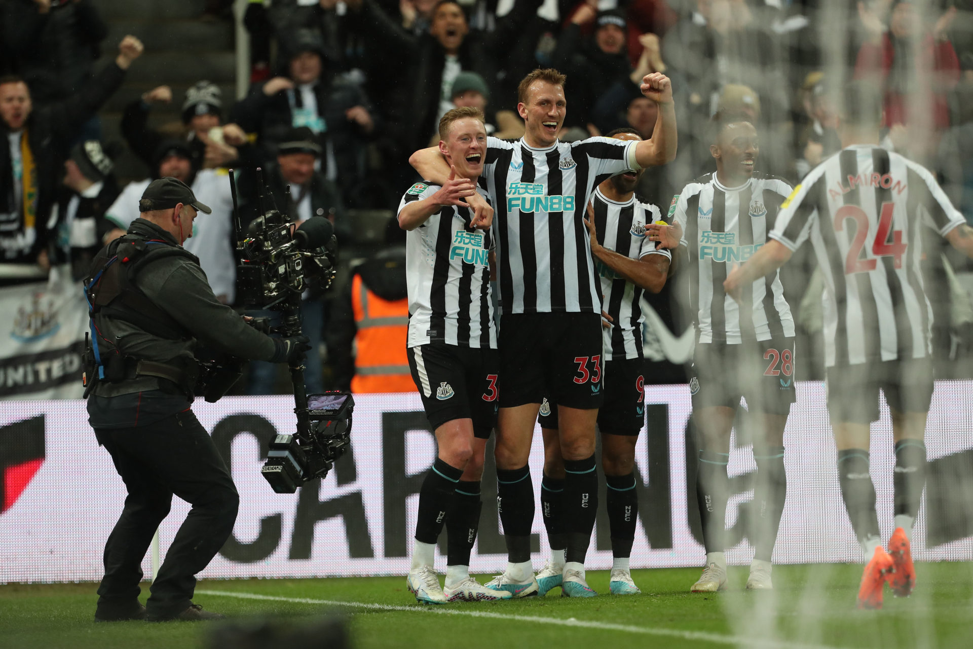 Photo by Mark Fletcher/MI News/NurPhoto via Getty Images