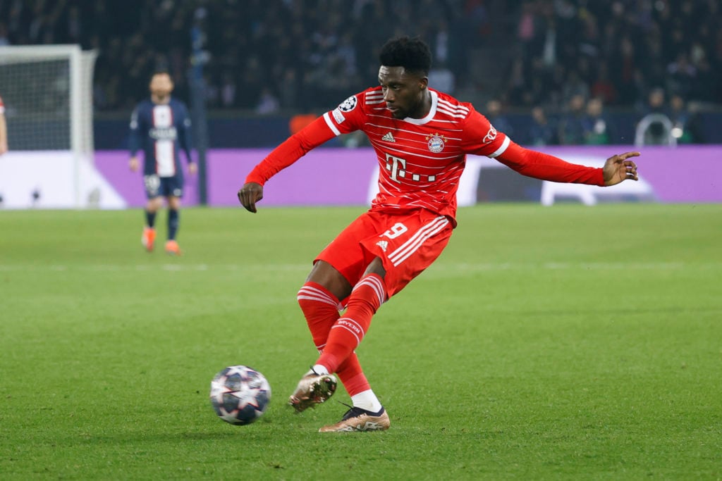 Paris Saint-Germain v FC Bayern Munchen: Round of 16 Leg One - UEFA Champions League