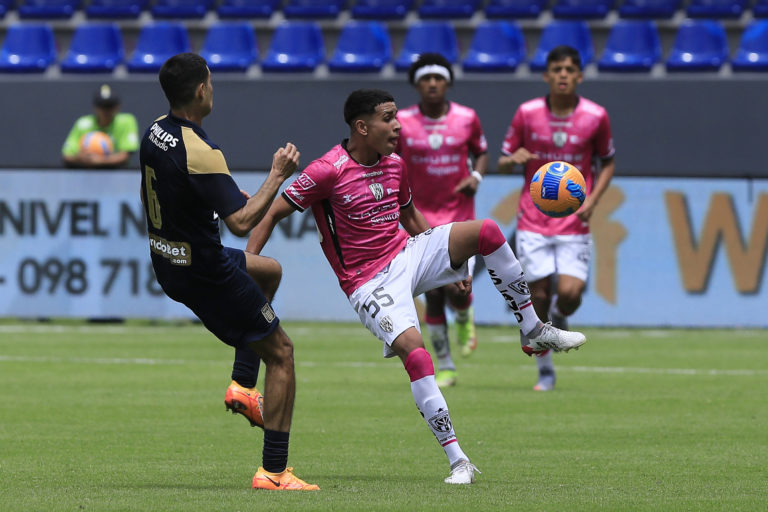 Photo Franklin Jacome/by Agencia Press South/Getty Images