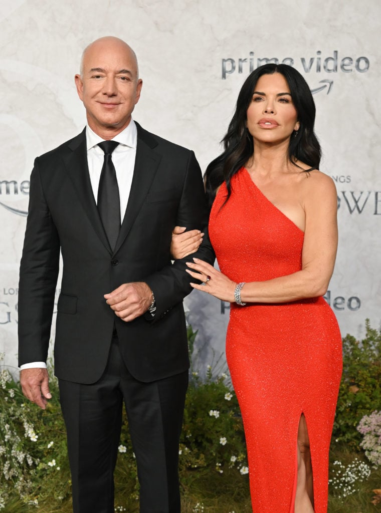 Lauren Sanchez and Jeff Bezos at "The Lord Of The Rings: The Rings Of Power" World Premiere – Arrivals