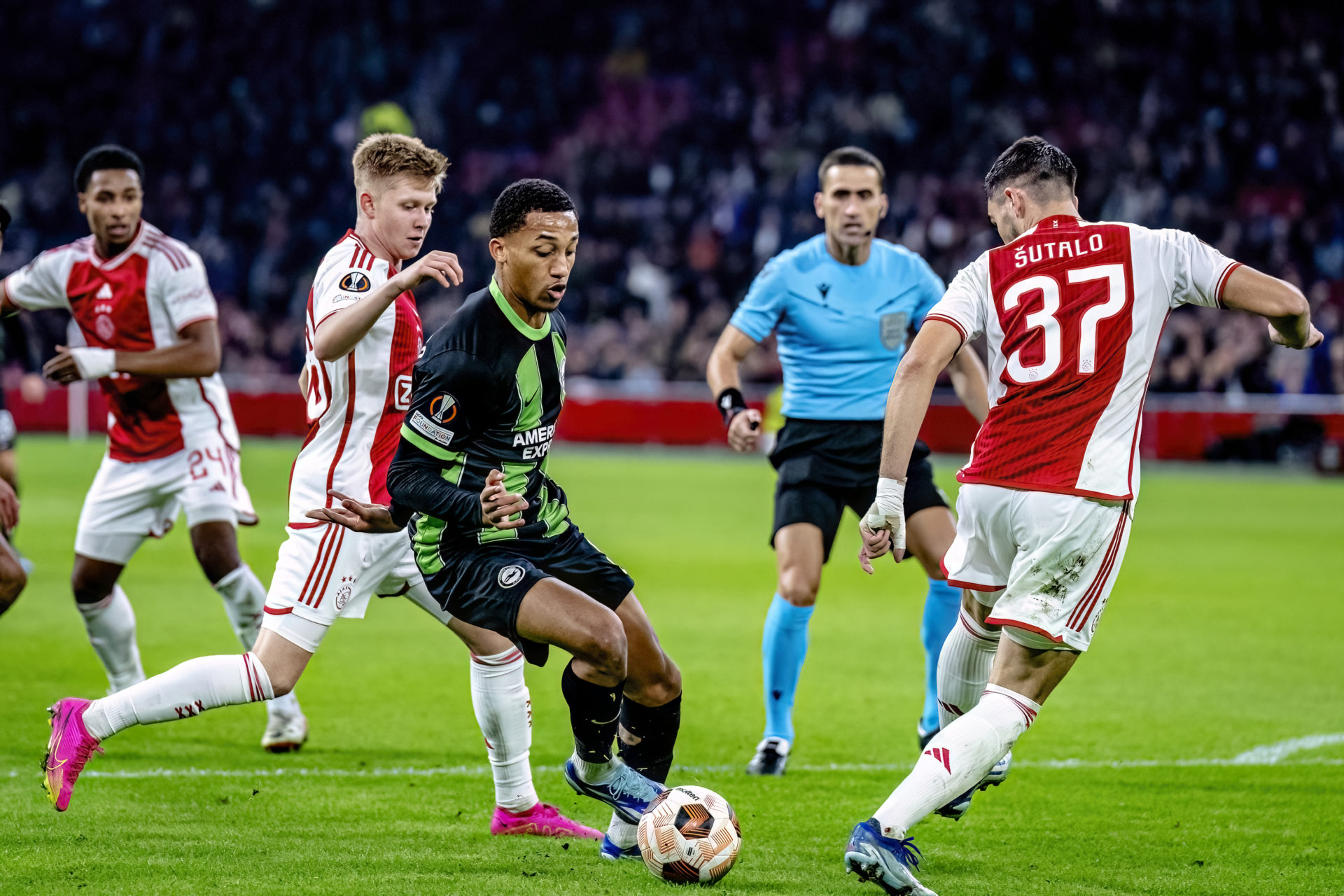 Photo by Marcel van Dorst/NurPhoto via Getty Images