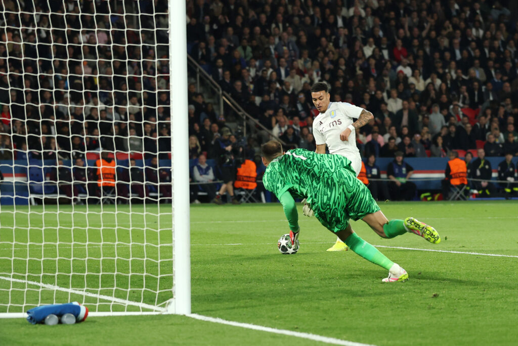 Paris Saint-Germain v Aston Villa FC - UEFA Champions League 2024/25 Quarter Final First Leg