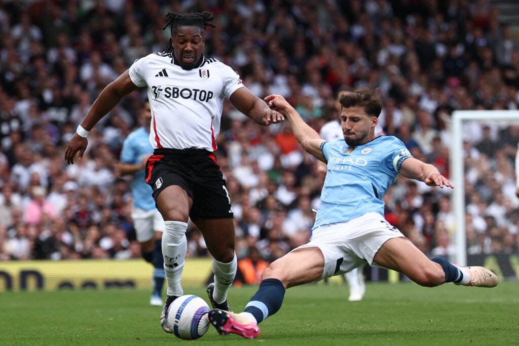 TOPSHOT-FBL-ENG-PR-FULHAM-MAN CITY