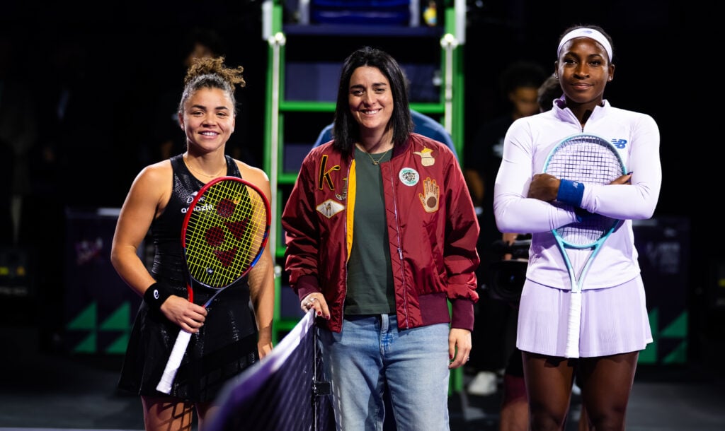 Ons Jabeur pictured with Jasmine Paolini and Coco Gauff ahead of their match at the 2025 WTA Finals in Riyadh.