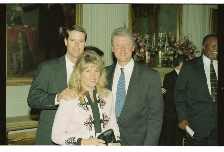 Paul Azinger, Toni Azinger, President Bill Clinton
1994 Presidents Cup - September
Robert Trent Jones Golf Club
Gainesville, Virginia
PGA TOUR Arch...