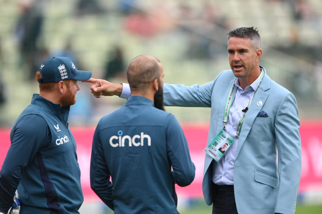 Former England cricketer, Kevin Pietersen chats to Moeen Ali and Jonny Bairstow of England prior to the start of play on Day 2 of the LV= Insurance Ashes 1st Test match between England and Australia.