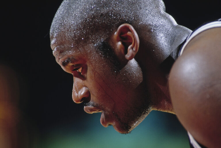 Photo by Tim DeFrisco/Allsport/Getty Images