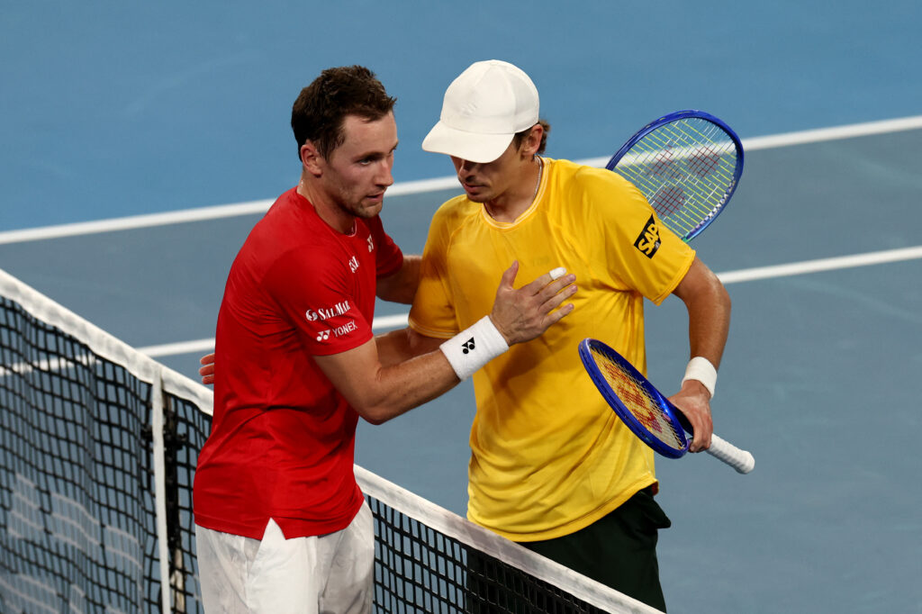 Casper Ruud and Alex de Minaur embrace at the United Cup.