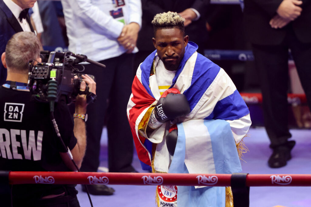 BOX-KSA-SUPERMIDDLEWEIGHT-ALVAREZ-SCULL