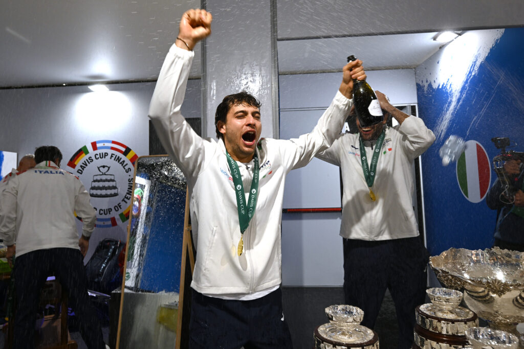 Team Italy celebrate winning the 2025 Davis Cup