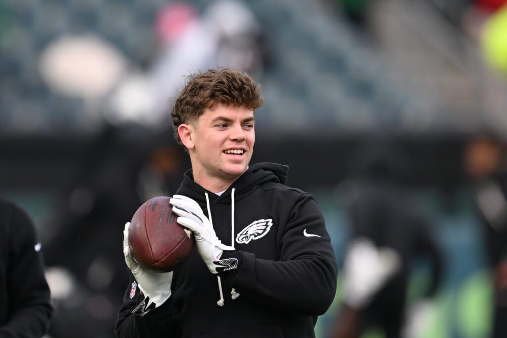 Philadelphia Eagles cornerback Cooper DeJean #33 warms up before the NFL Wild Card game between the San Fransisco 49ers and the Philadelphia Eagles