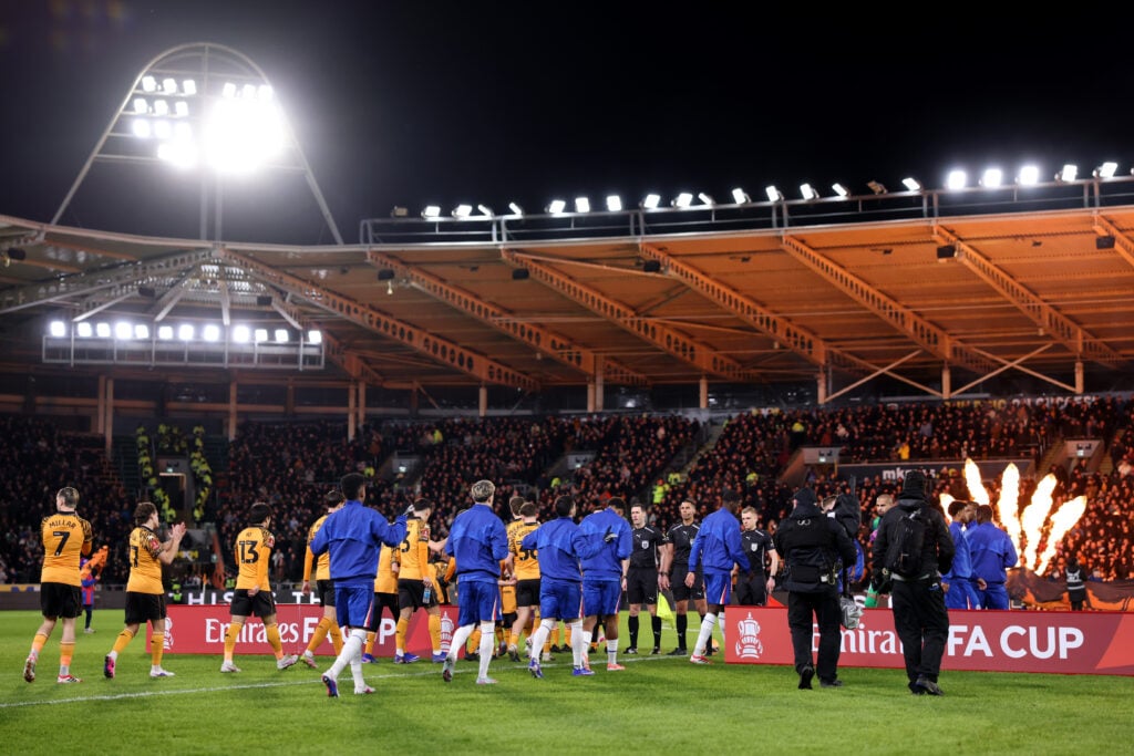 The teams take to the field prior to the Emirates FA Cup Fourth Round match between Hull City and Chelsea