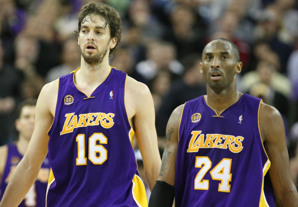 Pau Gasol #16 and Kobe Bryant #24 of the Los Angeles Lakers look on in the fourth quarter against the Sacramento Kings during an NBA game on March 4, 2008