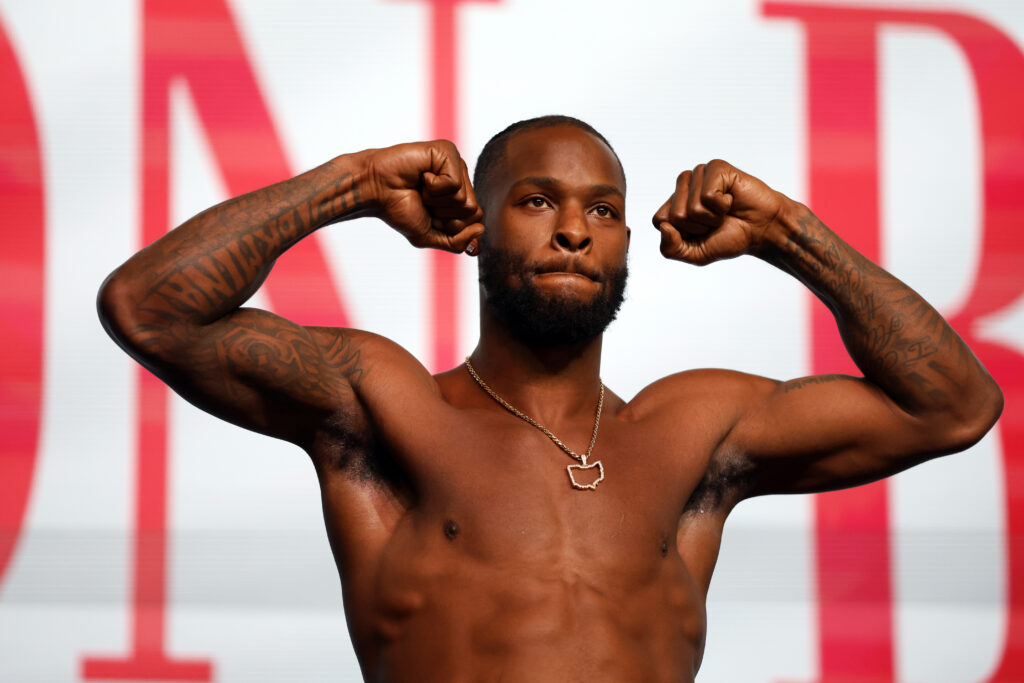 Le'Veon Bell poses during his official weigh in at Desert Diamond Arena.