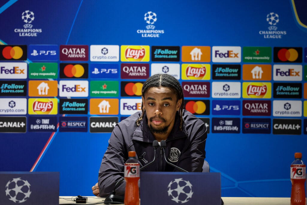 FBL-EUR-C1-PSG-PRESSER