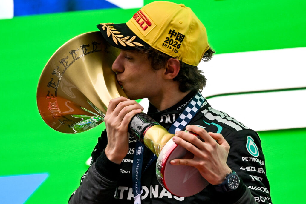 TOPSHOT-AUTO-PRIX-F1-CHN-PODIUM