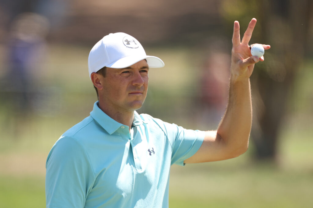 Jordan Spieth acknowledges the crowd during the final round of the Valspar Championship