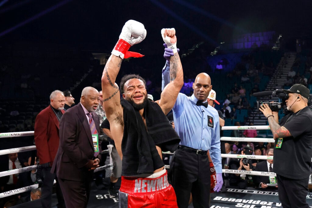 Sebastian Fundora v Keith Thurman
