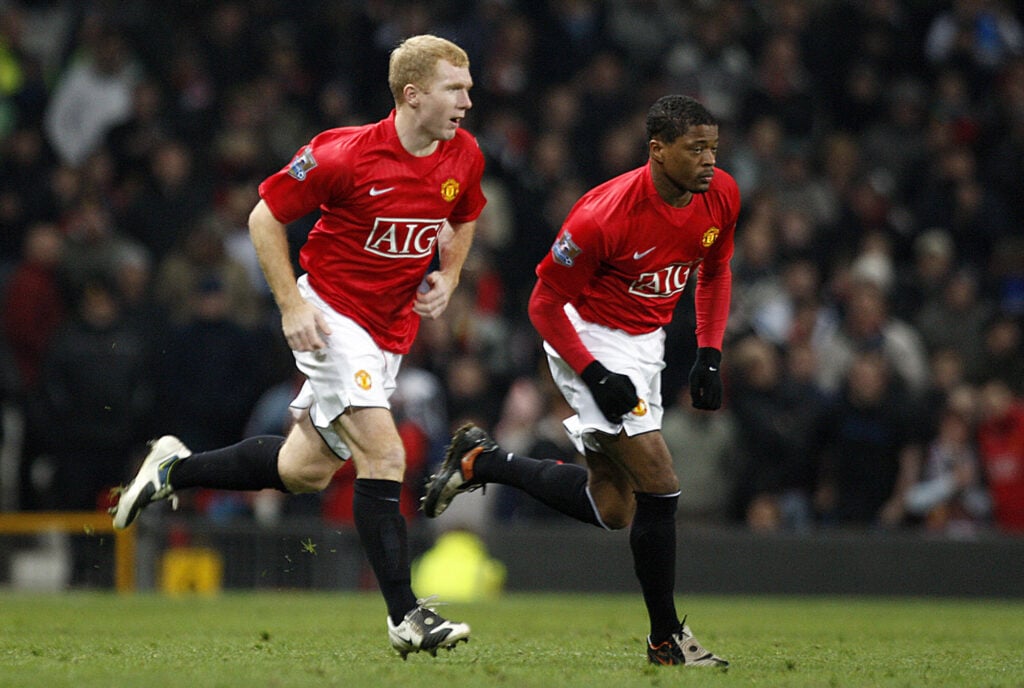 Manchester United's English midfielder P