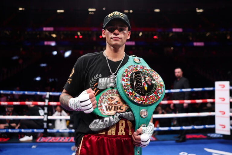 Photo by Cris Esqueda/Golden Boy/Getty Images
