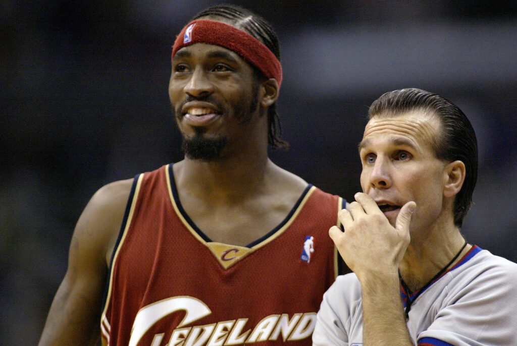 Ricky Davis #31 of the Cleveland Cavaliers with an official during the game against the Los Angeles Clippers on December 3, 2003 at Staples Center.
