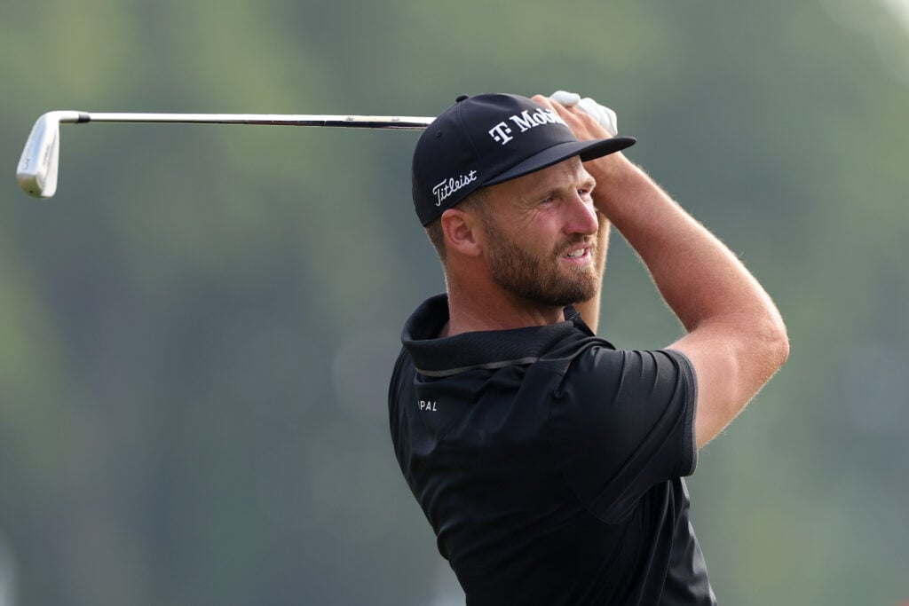 Wyndham Clark hits a tee shot during the second round of the US Open