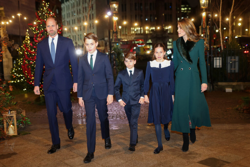 TOPSHOT-BRITAIN-ROYALS-CHRISTMAS