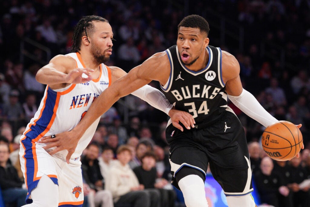 Milwaukee Bucks v New York Knicks