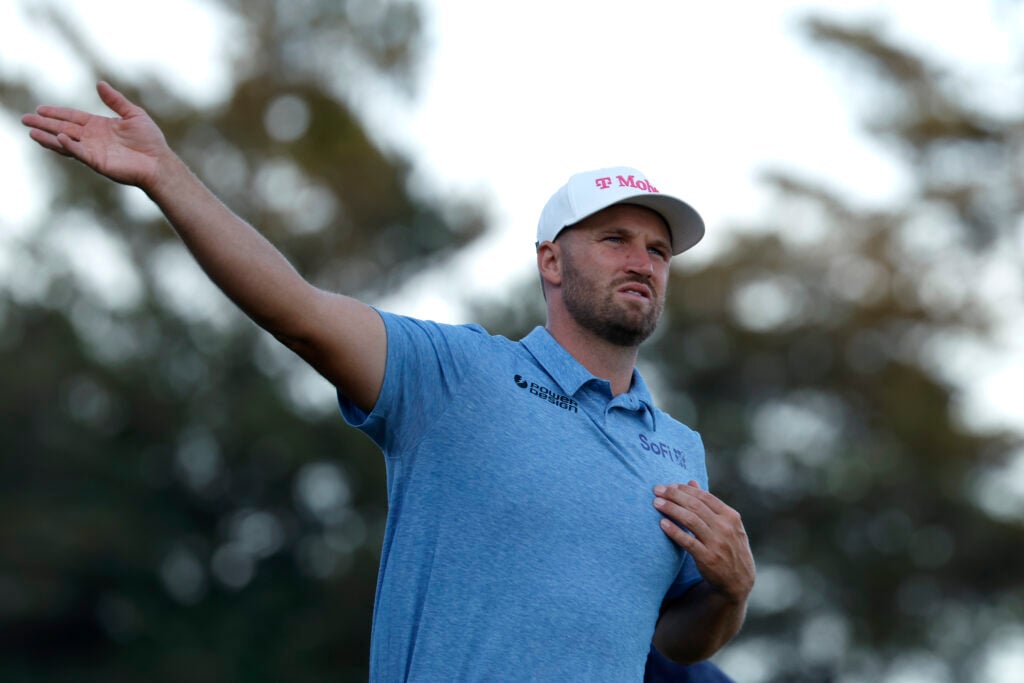 Wyndham Clark reacts to a shot from the sixth tee during the first round of the US Open at Shinnecock Hills