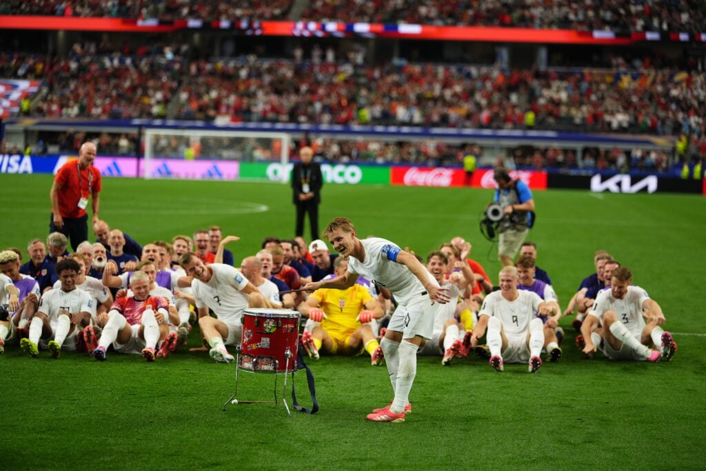 Players of Norway perform the Norwegian row celebration after winning the FIFA World Cup 2026 Round of 32 match between Ivory Coast and Norway at Dallas Stadium in Arlington, United States