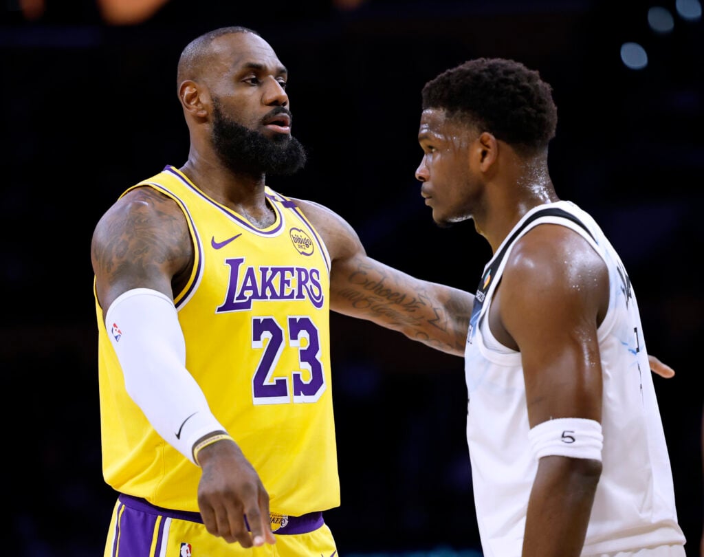 Minnesota Timberwolves v Los Angeles Lakers