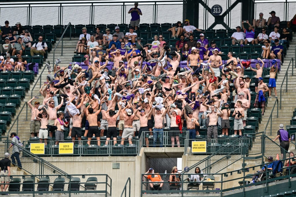 Fans join Tarps Off craze at MLB game
