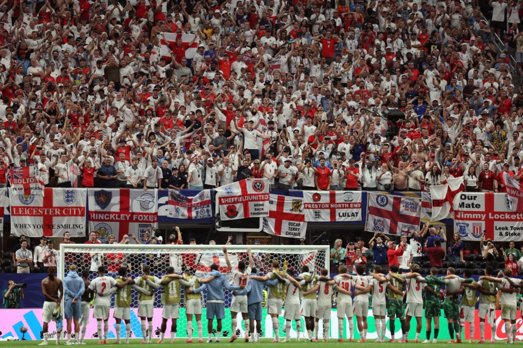 England's players celebrate inf front of their fans after winning the 2026 World Cup round of 32 match football between England and the Democratic Republic of Congo at the Atlanta Stadium