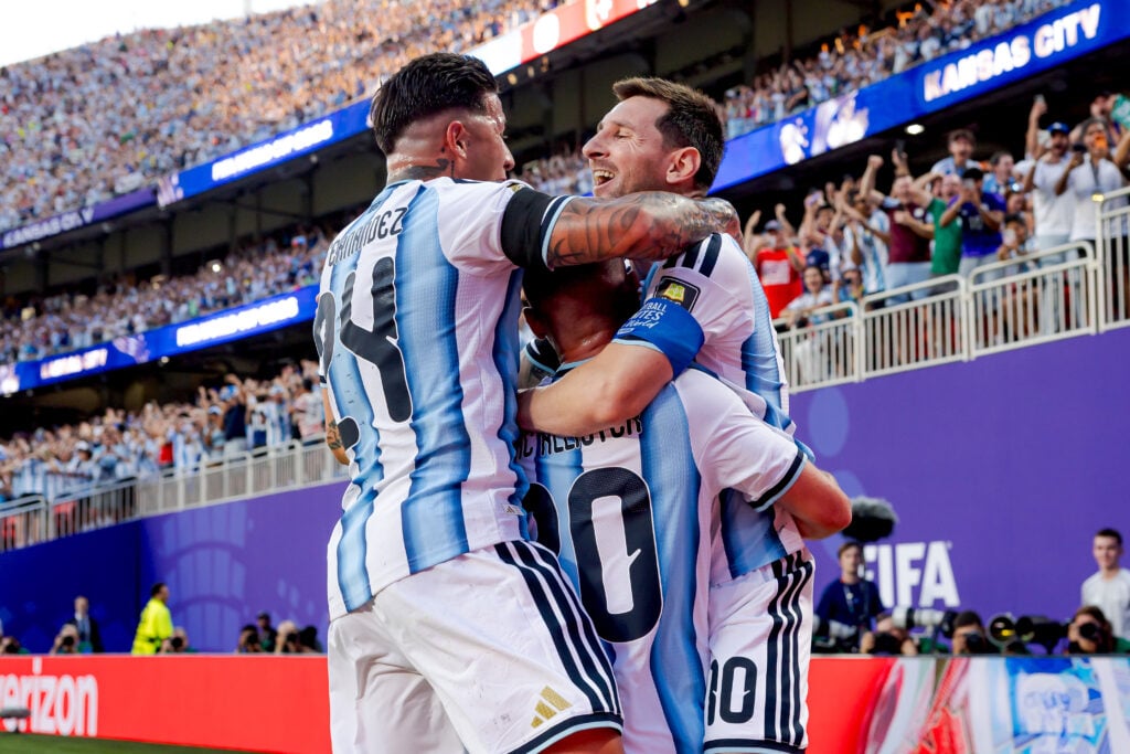 Lionel Messi celebrates during Argentina v Switzerland -World Cup