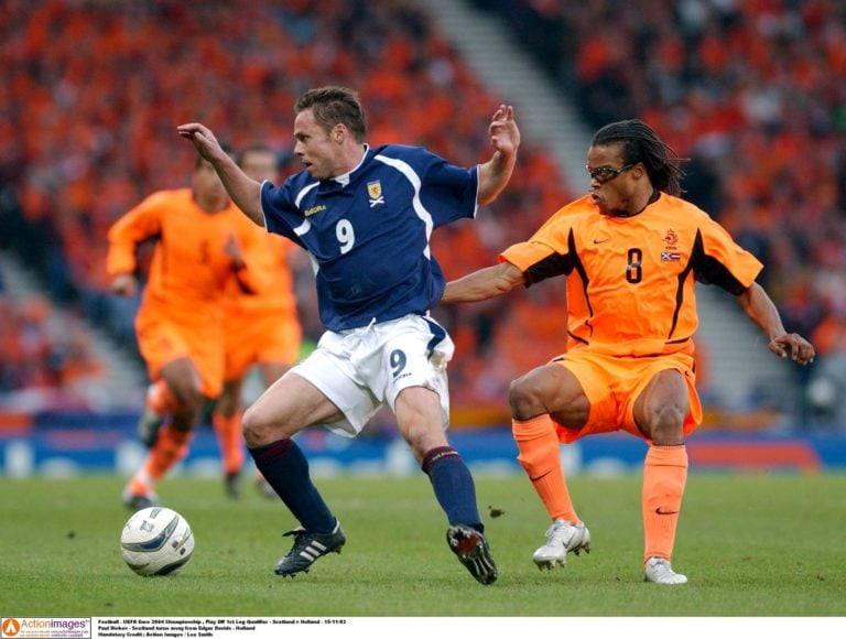 Paul Dickov - Scotland turns away from Edgar Davids - Holland (Reuters)